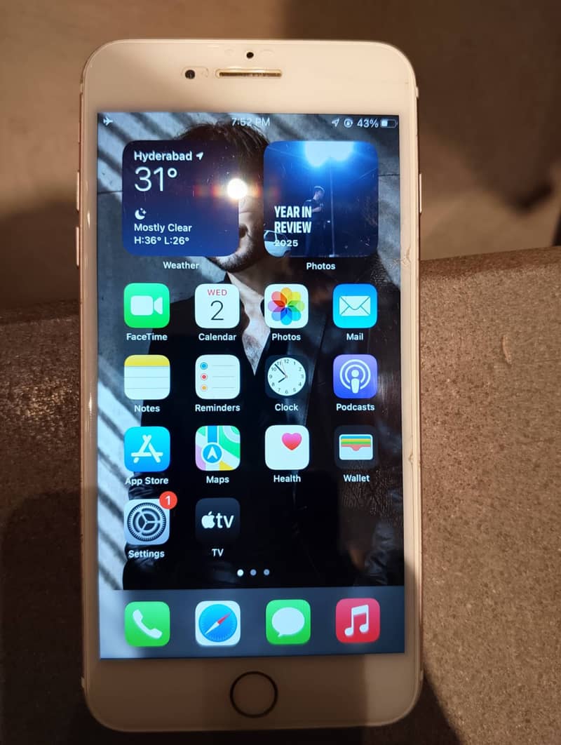 Apple iPhone 7 Plus 0