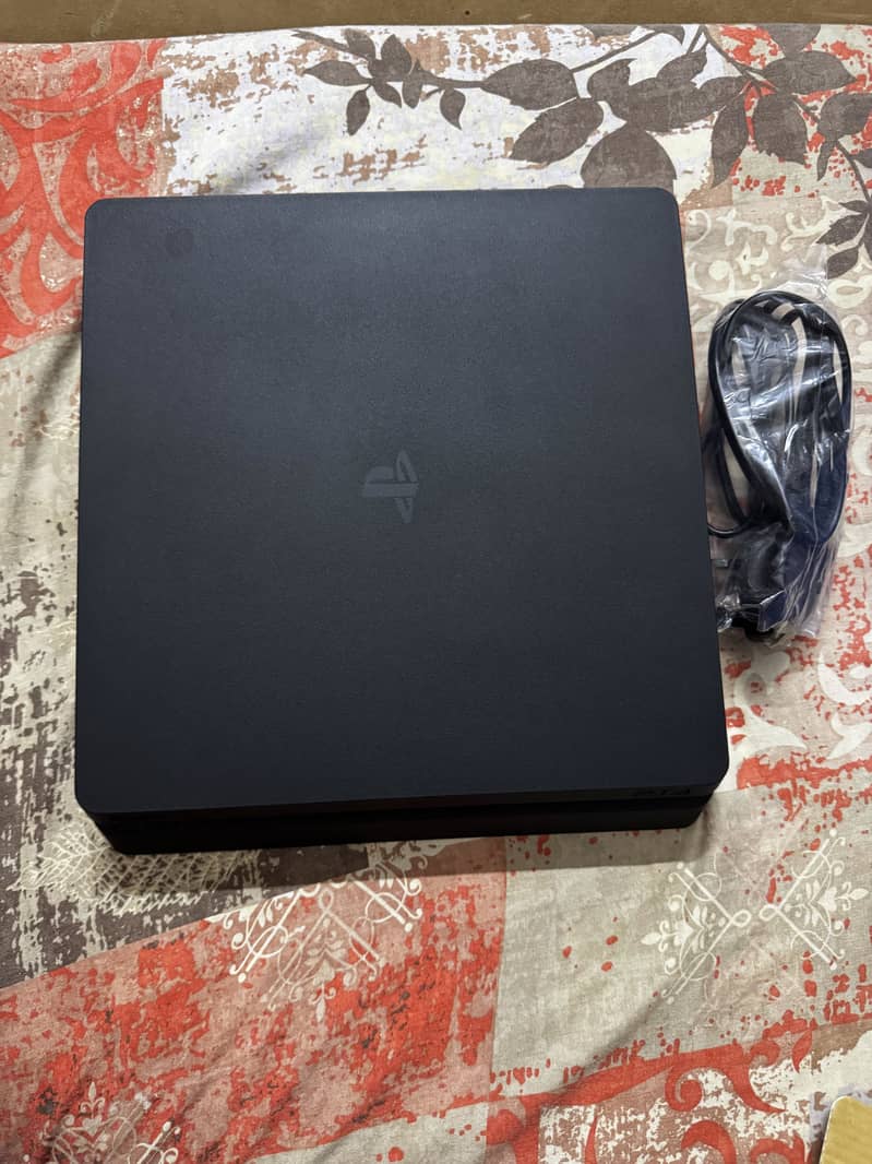 PS4 slim 3