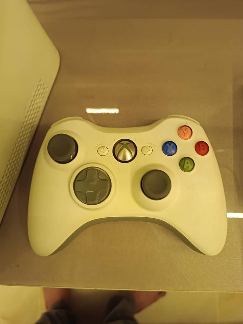Xbox 360 Console with Wireless Controller | Fully Working 4