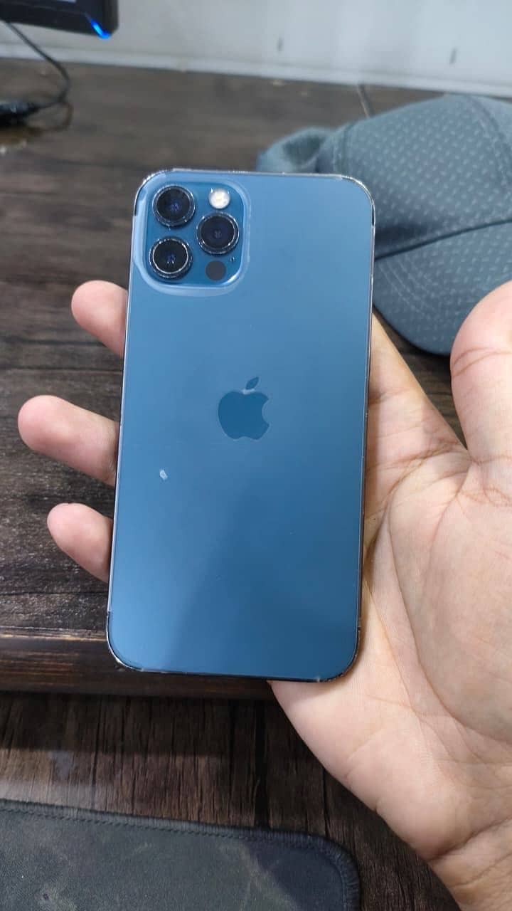 Apple iPhone 12 Pro 3