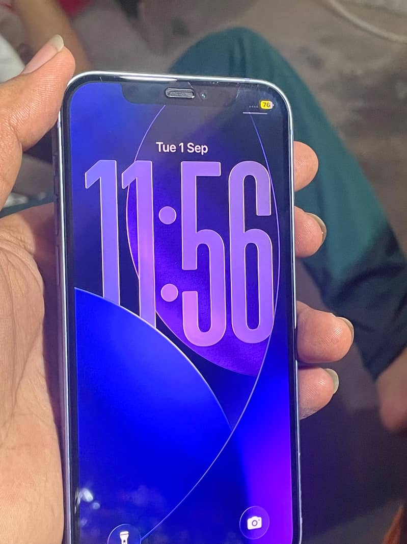 Apple iPhone 12 3