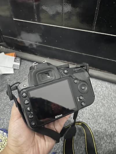 Nikon D-3200 used 8/10 condition