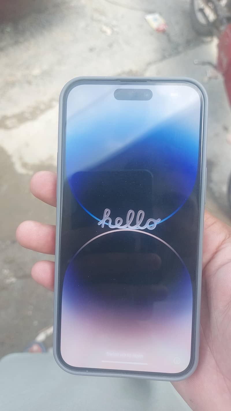Apple iPhone 14 Pro Max 1