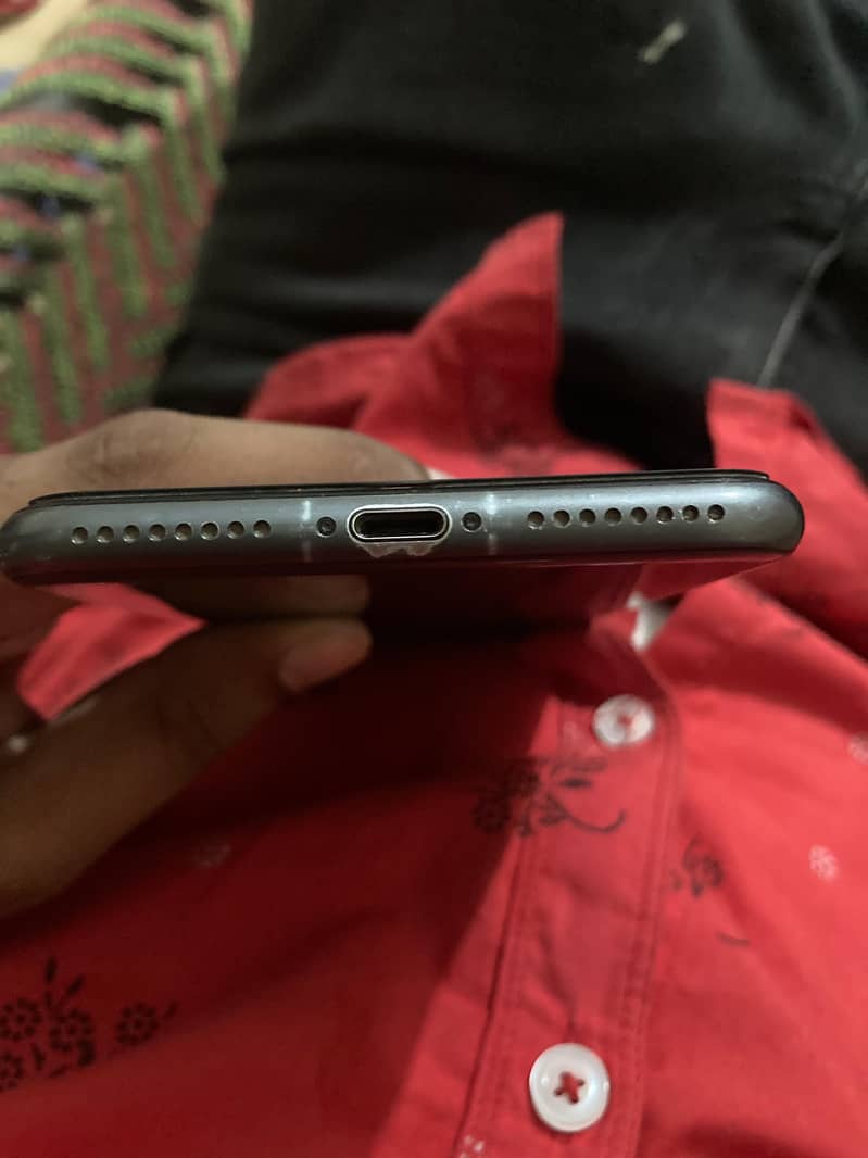 Apple iPhone 8 Plus 2