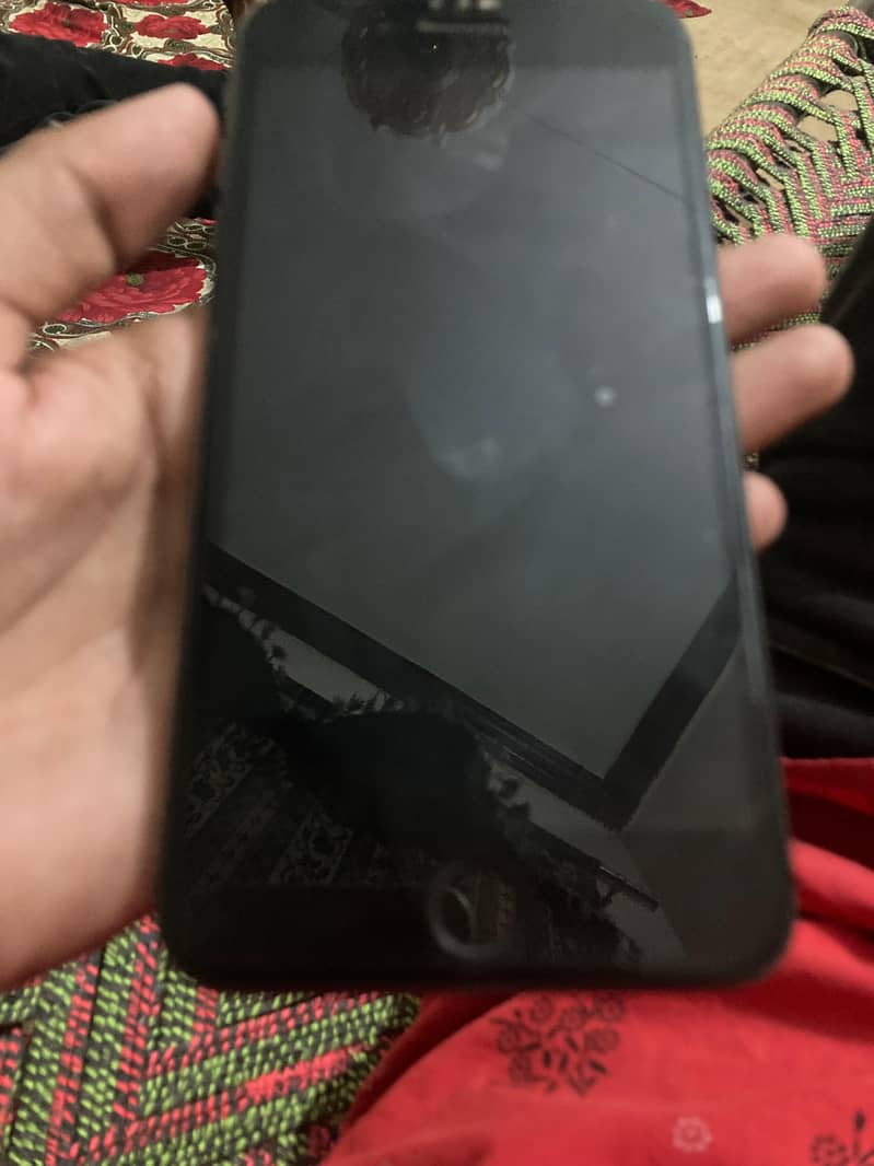 Apple iPhone 8 Plus 6