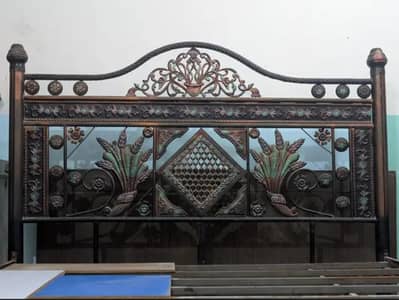 king size iron bed