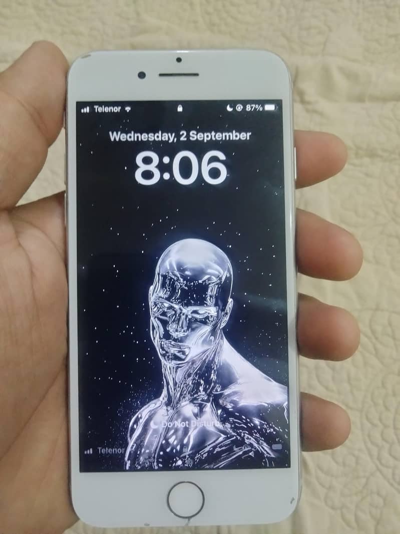 Apple iPhone 8 0