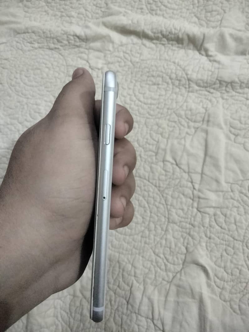 Apple iPhone 8 2