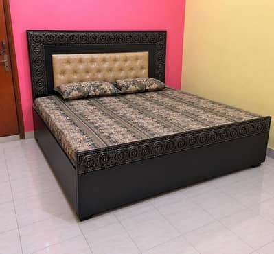 King Size Luxury Wooden Bed with Mattress – Excellent Condition