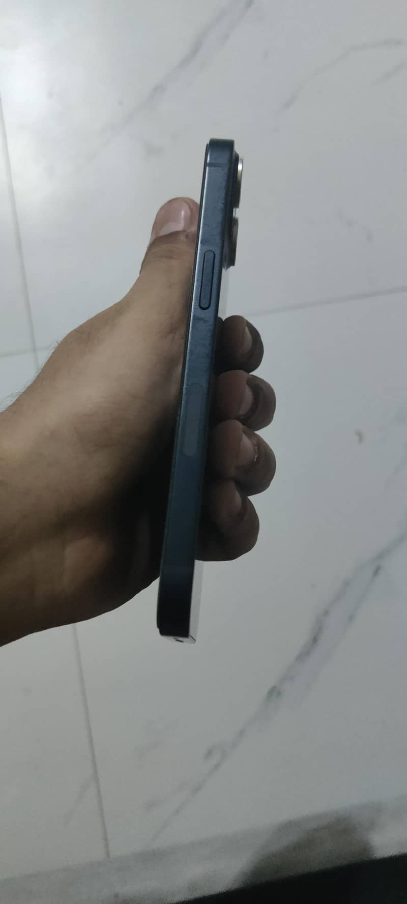 Apple iPhone 13 2