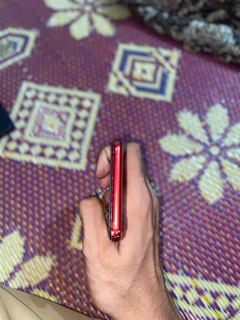 Apple iPhone 8 3