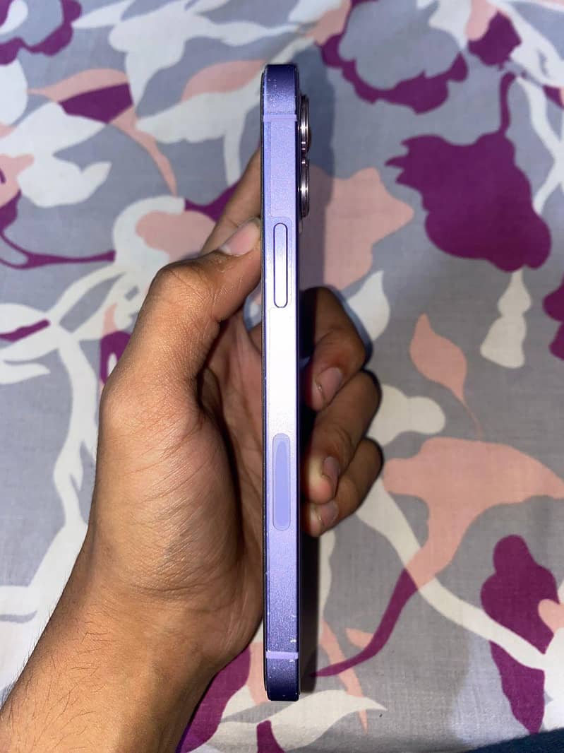 Apple iPhone 12 2