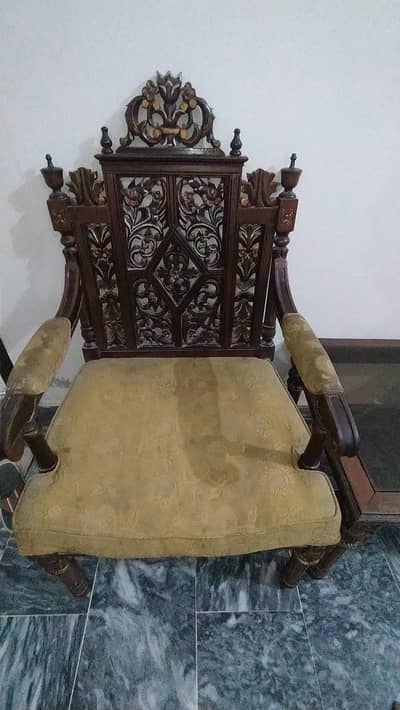 chinoti chairs