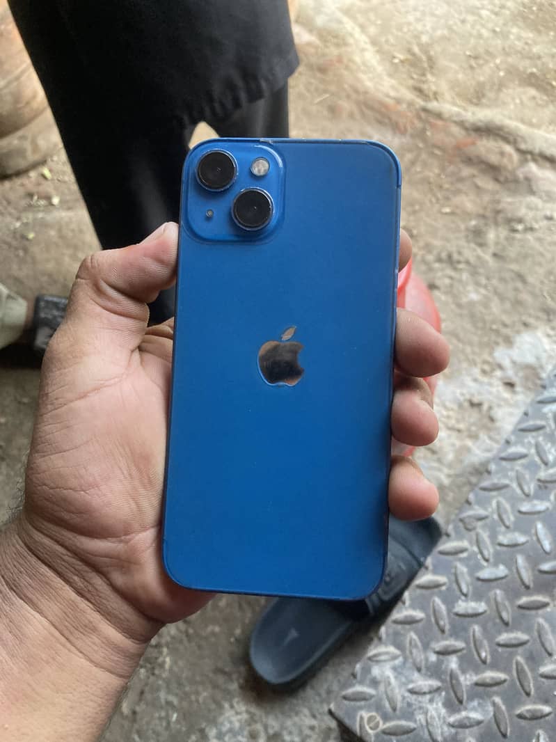 Apple iPhone 13 6