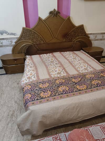 Good quality wood BED