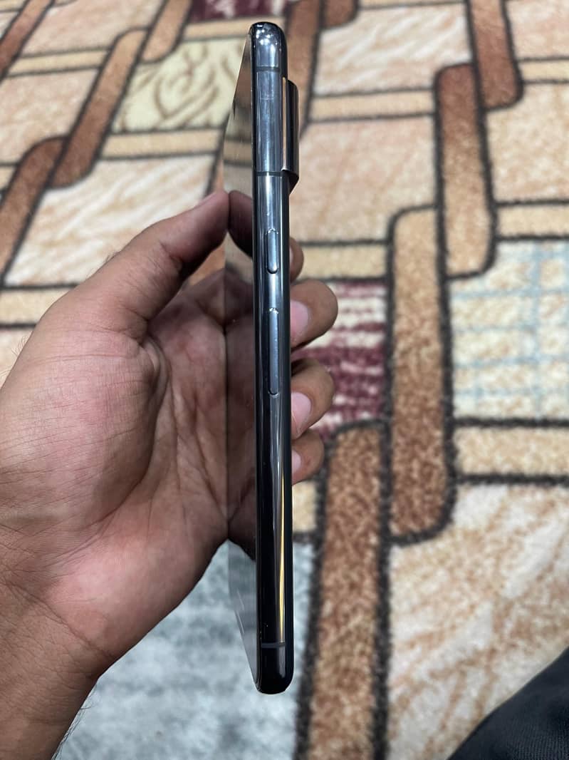 Google Pixel 8 Pro 4