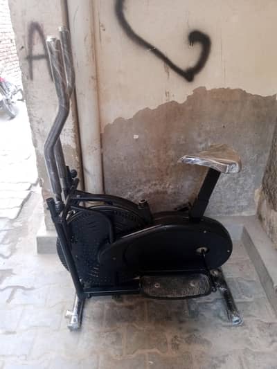 exercise bike/exercise cycle machine