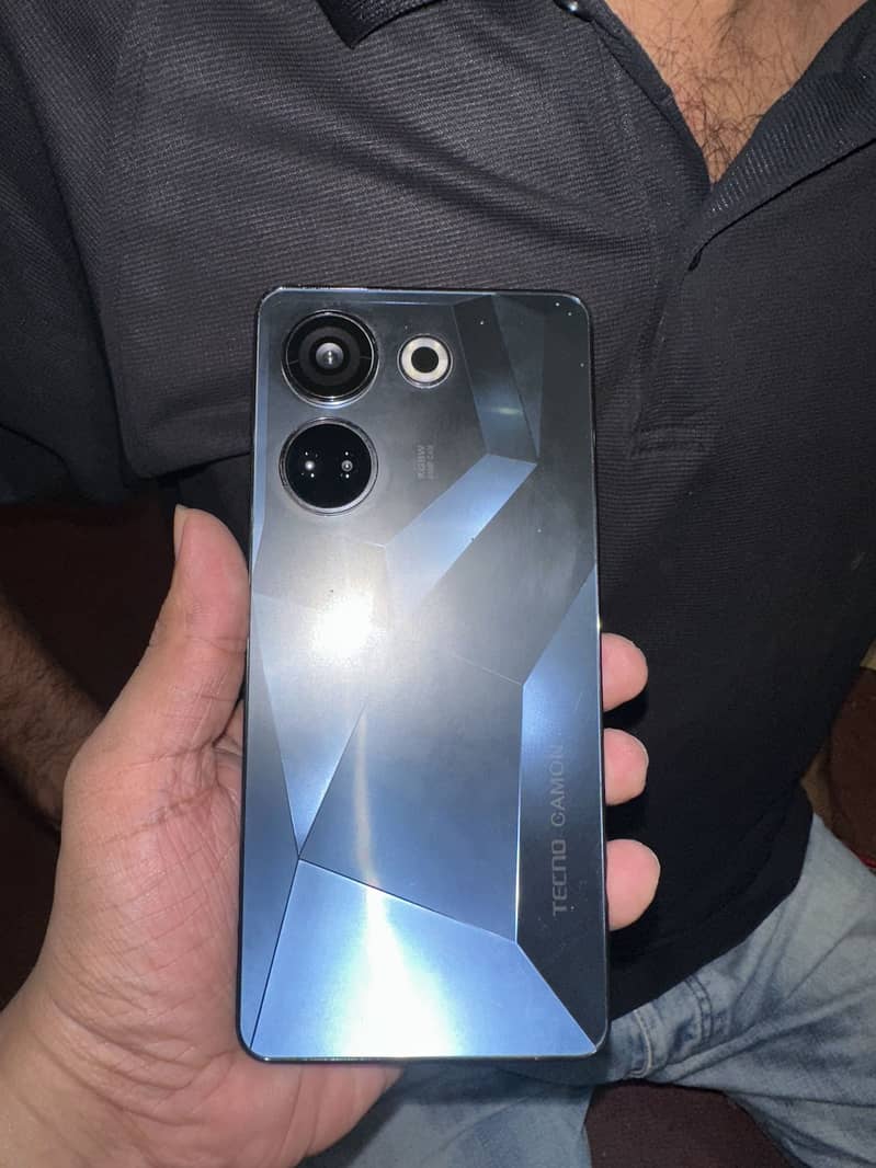 Tecno CAMON 20 0