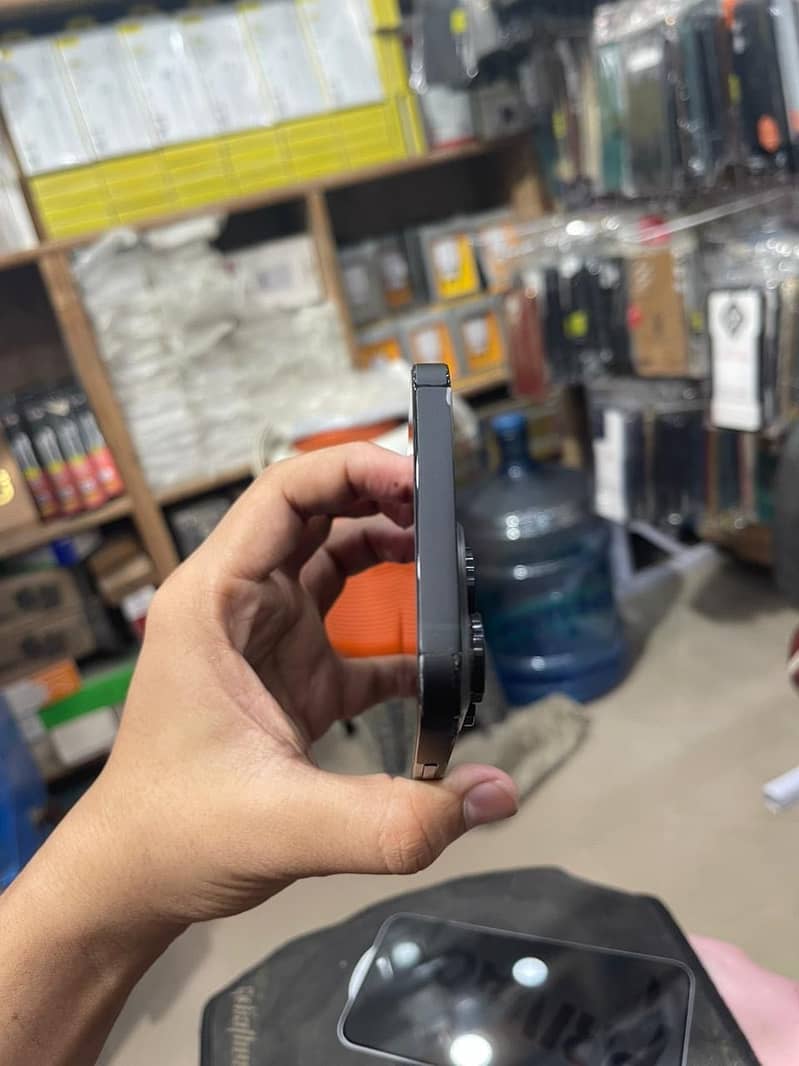 iphone 14 pro max 3