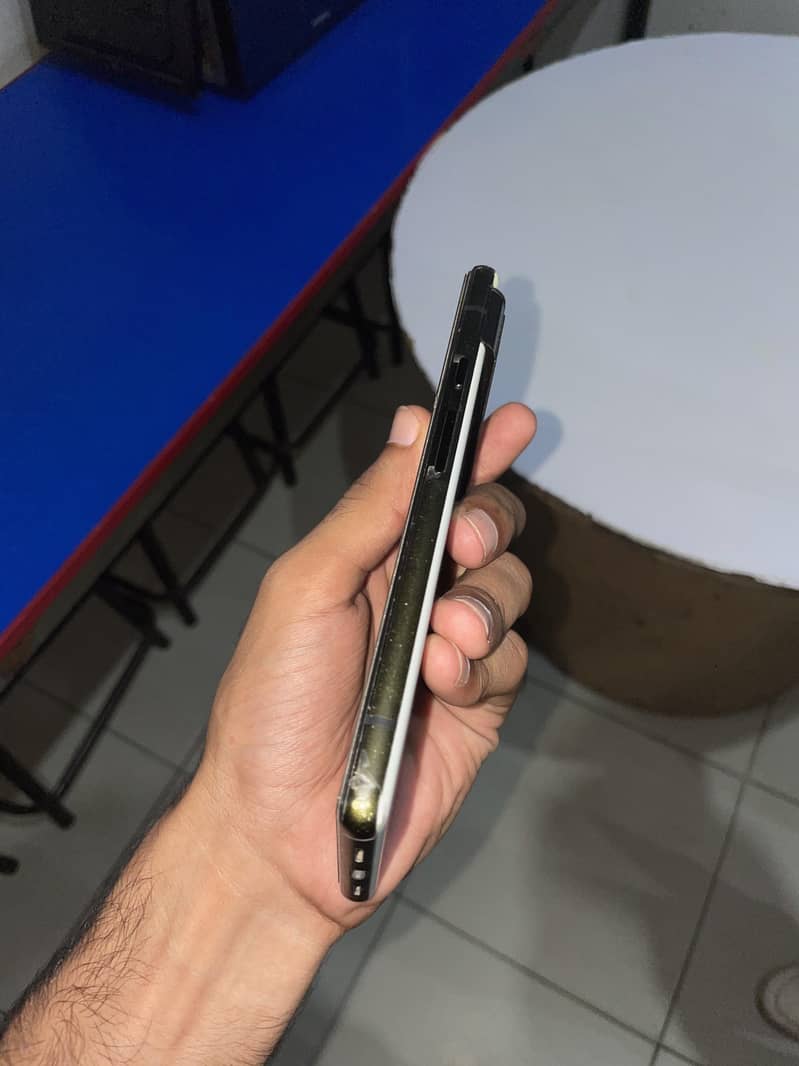 Google Pixel 6 4