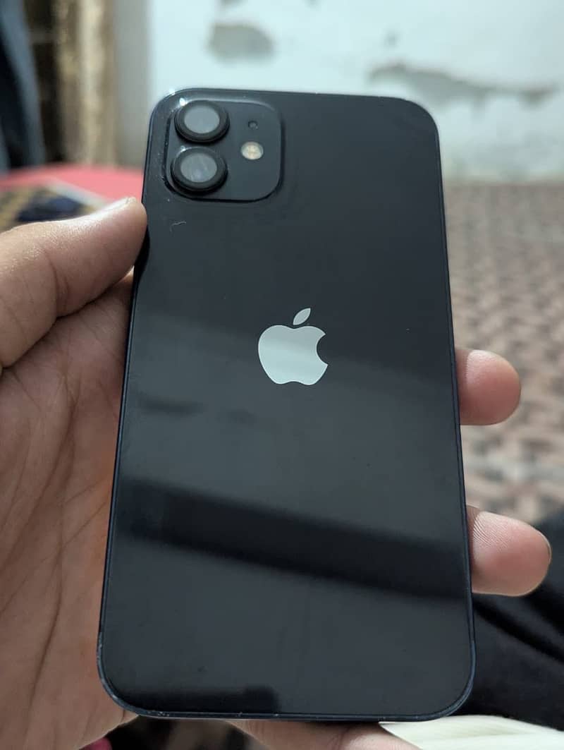 Apple iPhone 12 1