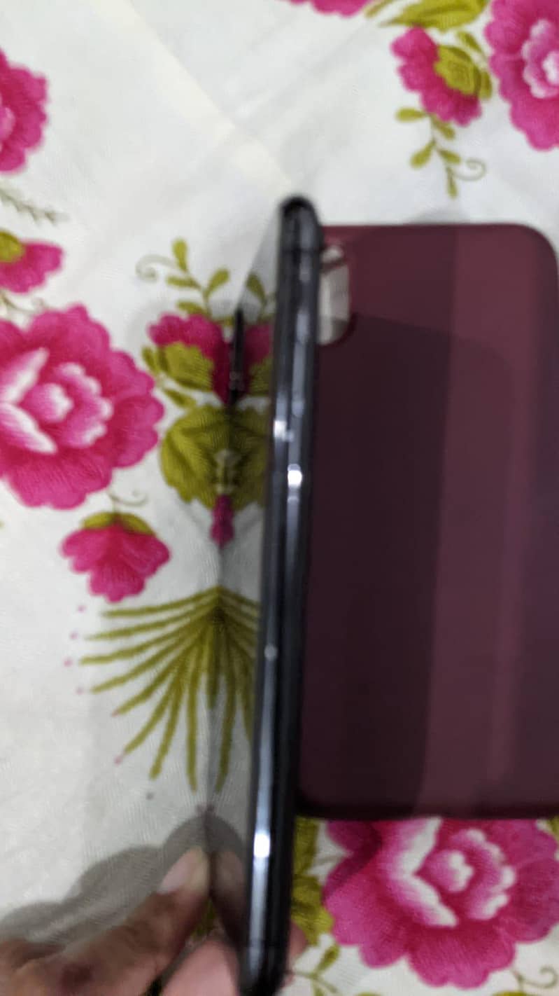 Apple iPhone X 3