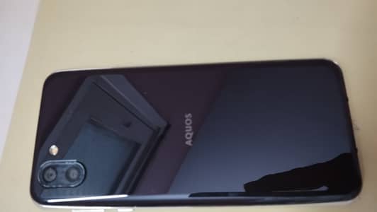 Sharp Aquos R2