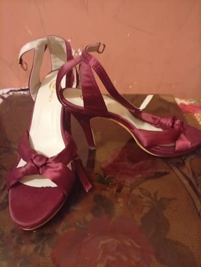 brand new heels