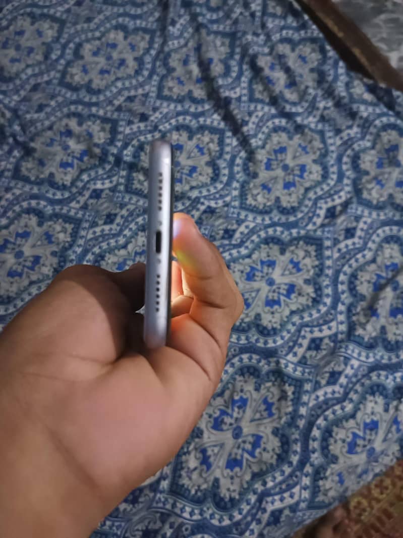 Apple iPhone 11 2