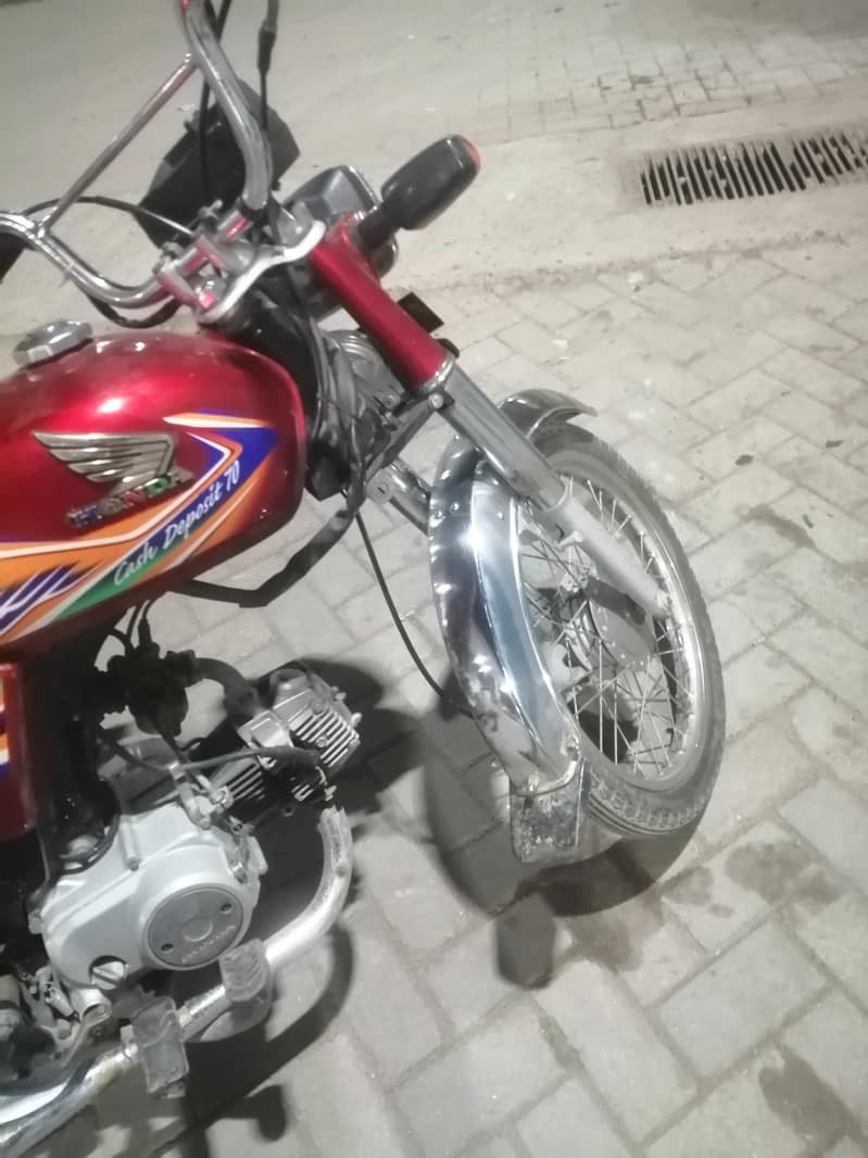 03056528131 7