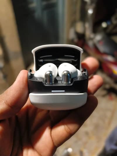 U39 Earbud