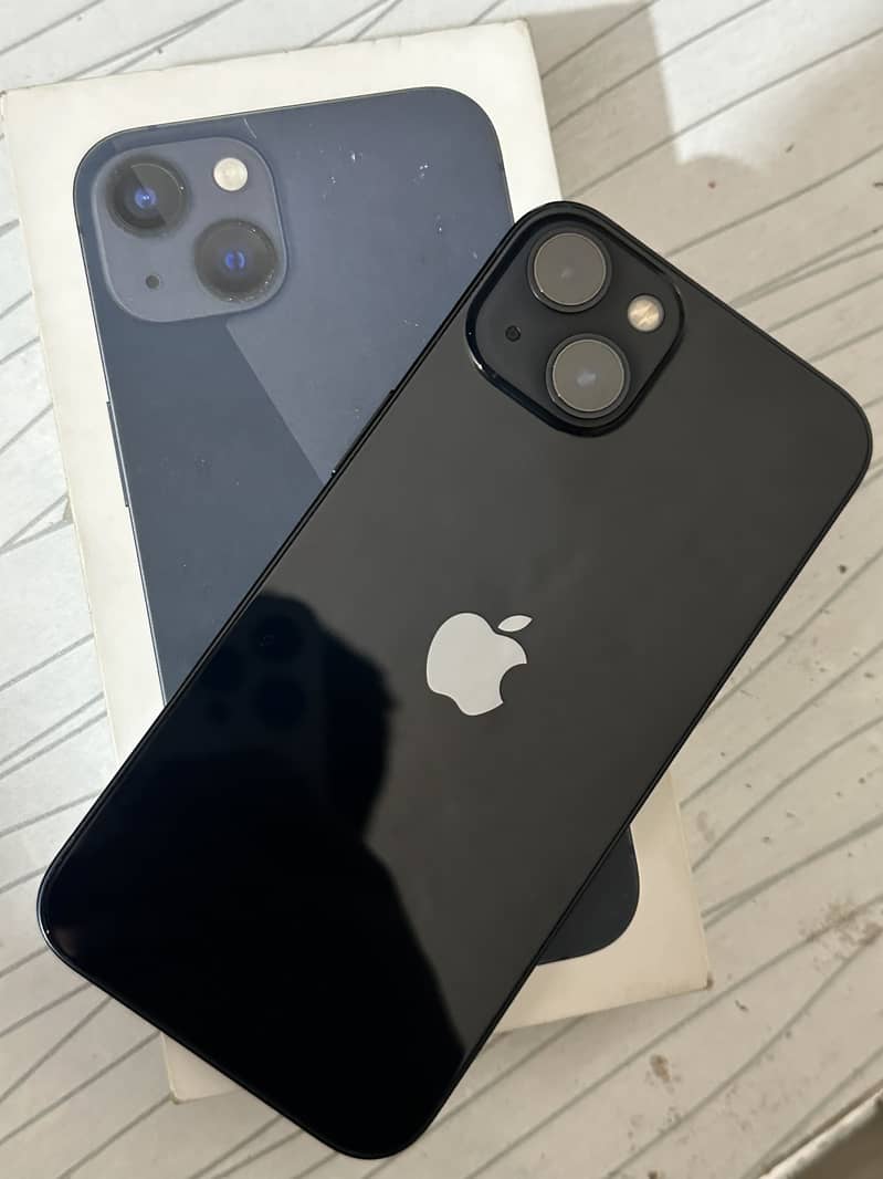 Apple iPhone 13 0