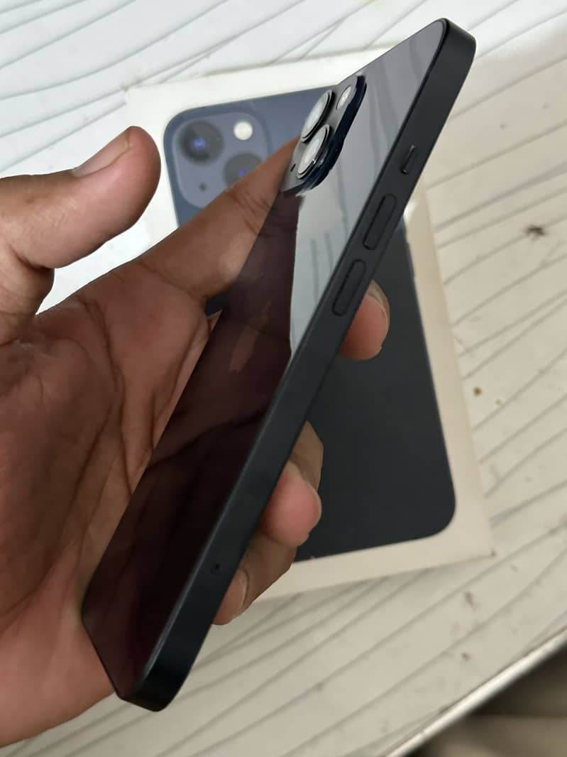 Apple iPhone 13 3