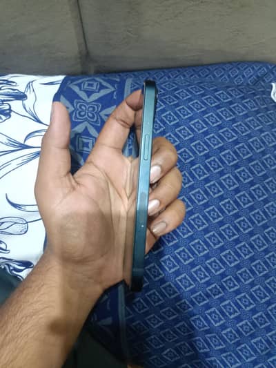 iPhone 13 jv