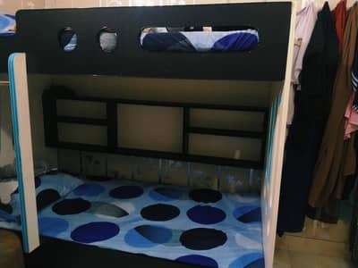 kids double bed 10/10 condition