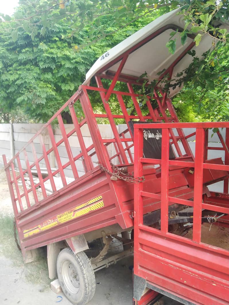 United Loader rickshaw 2