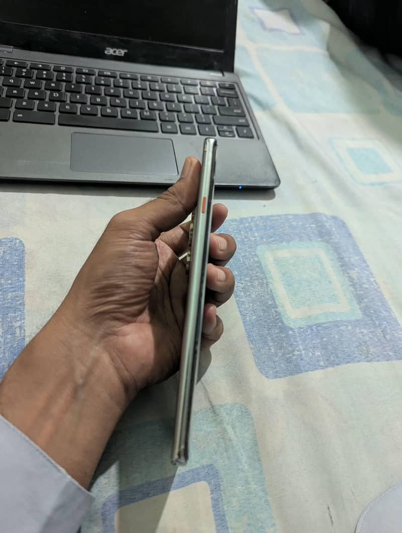 Tecno Camon 40 pro 3