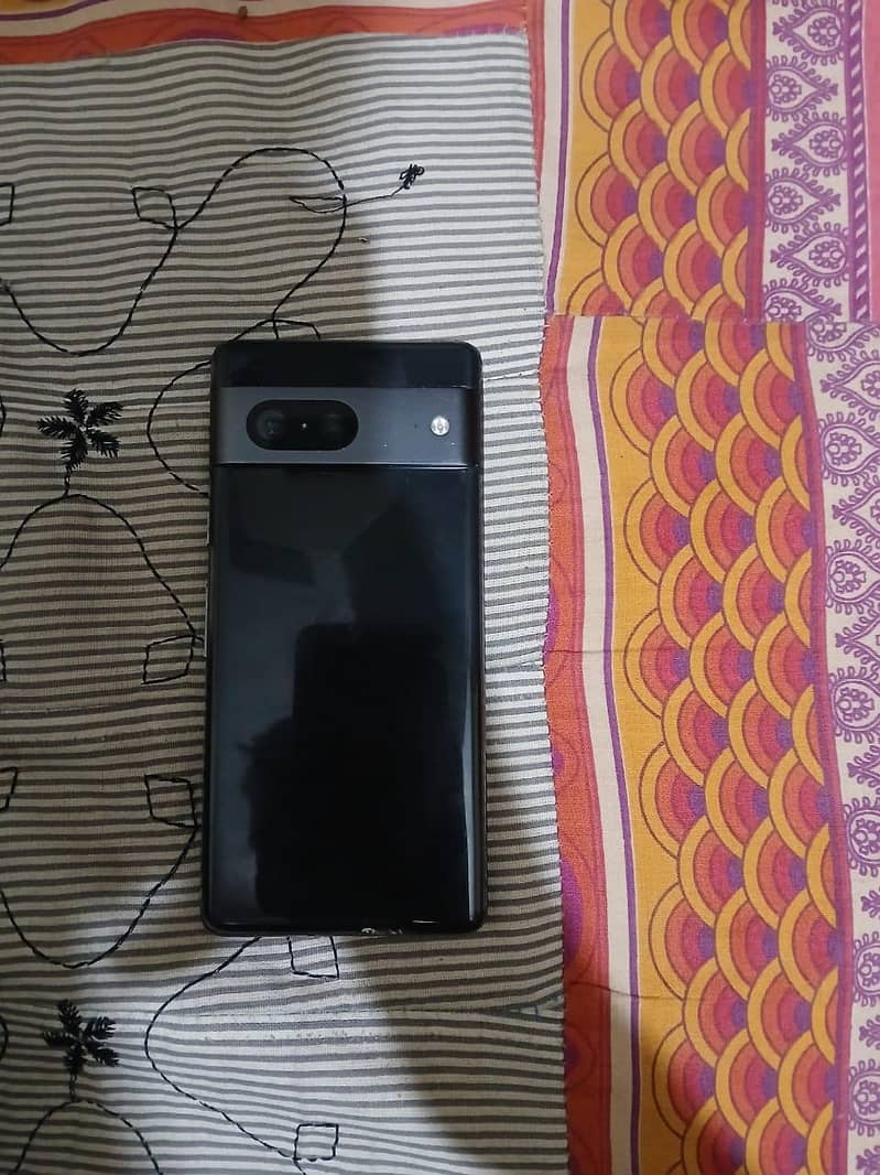 Google Pixel 7 4