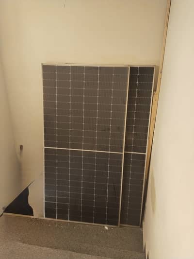Solar panels with stand (2)