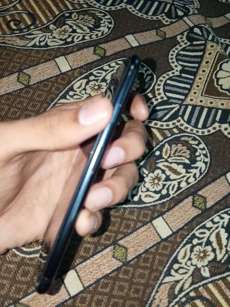 Apple iPhone SE 3
