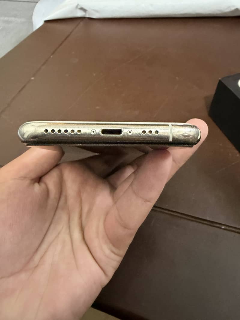 Apple iPhone 11 Pro 5