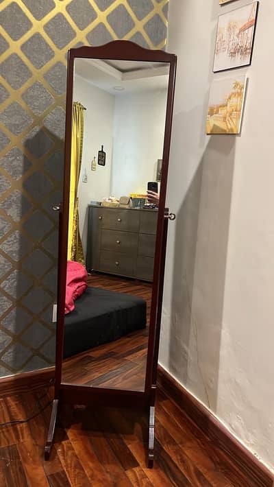 Mirror jewellery organiser