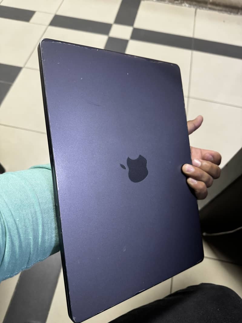 Macbook pro M3 4