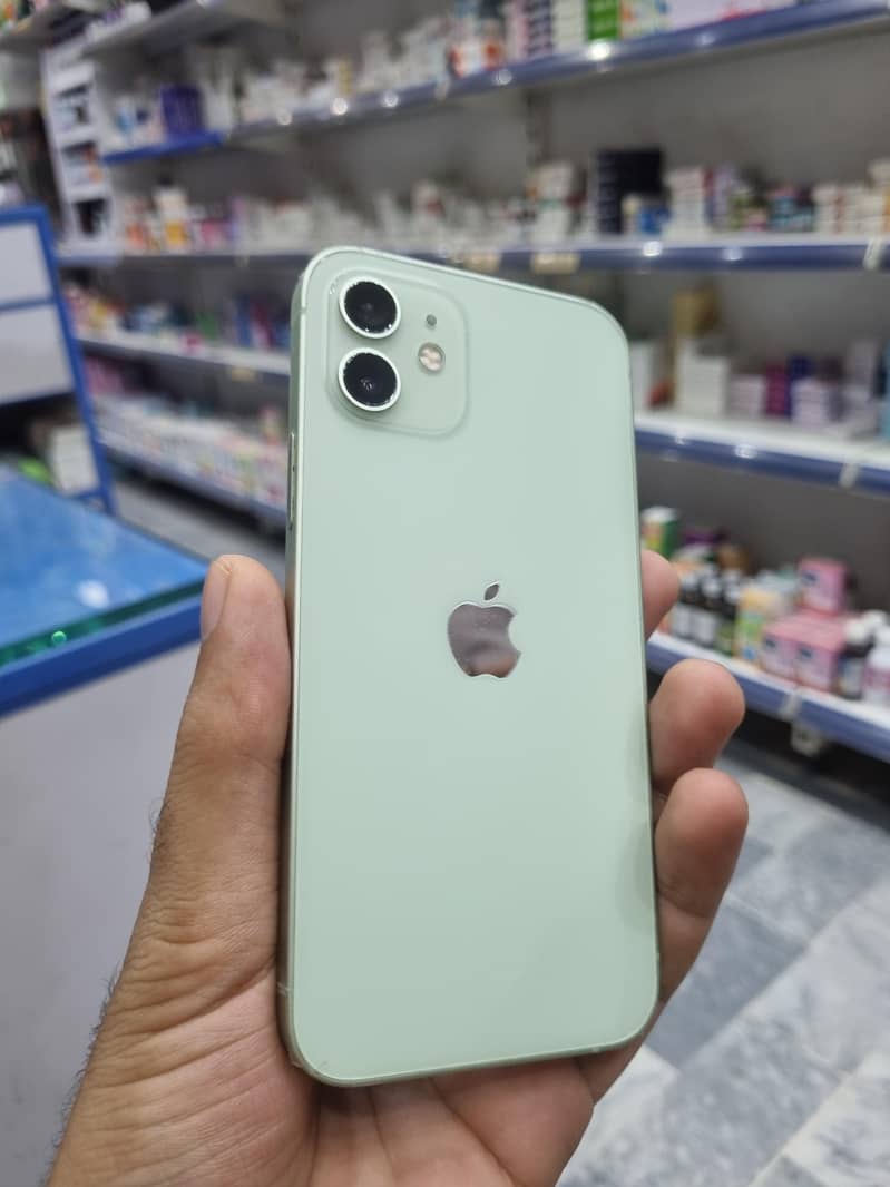iPhone 12 0