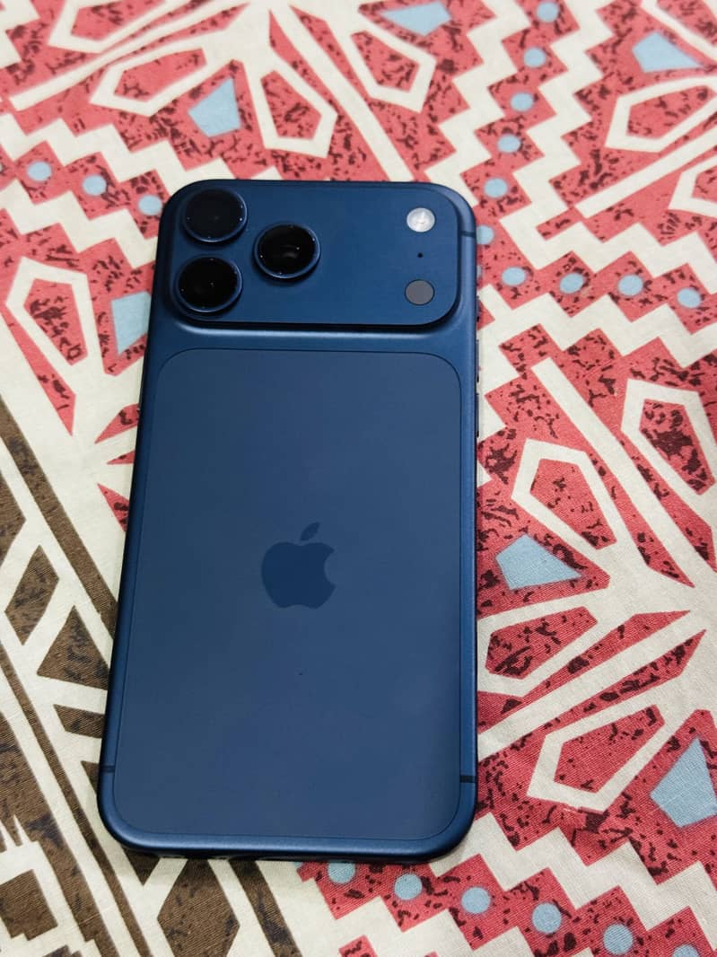 Apple iPhone 17 Pro Max 0