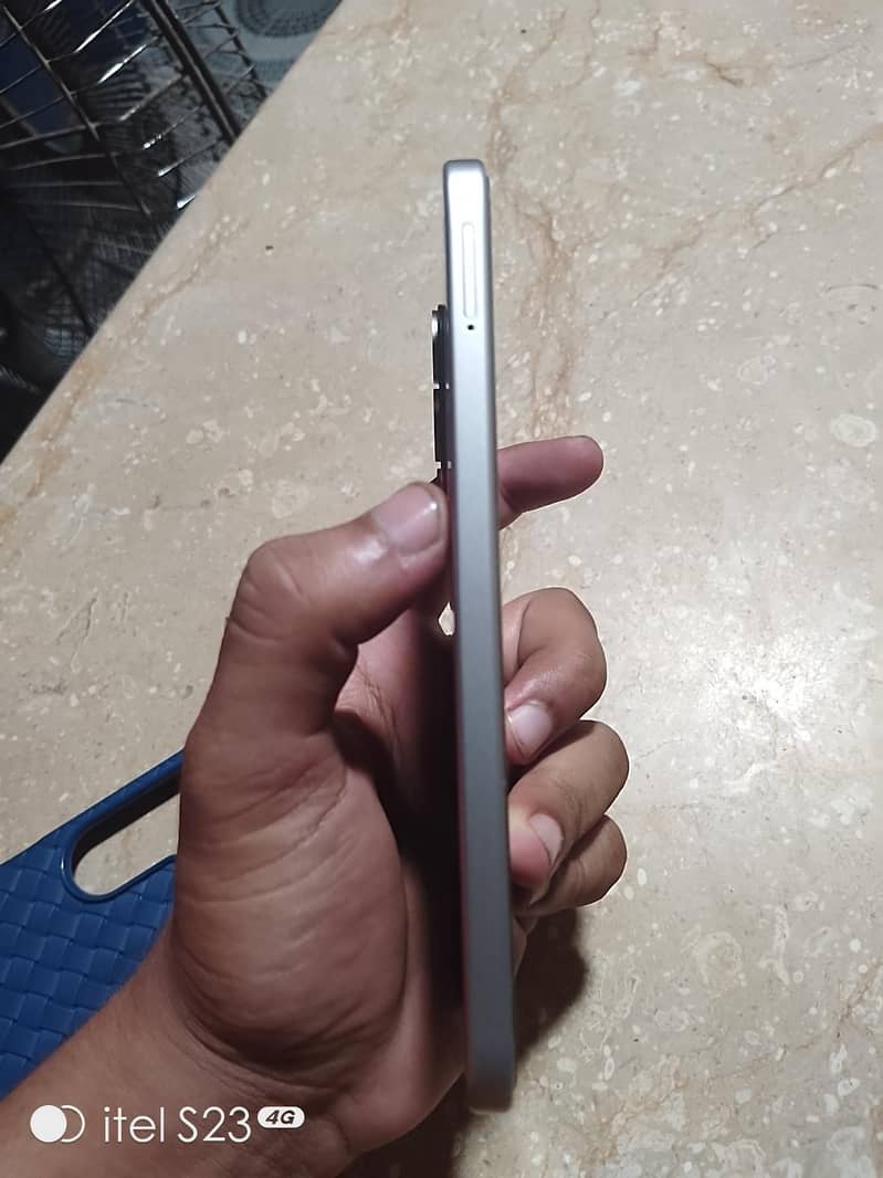 Itel it5200 1