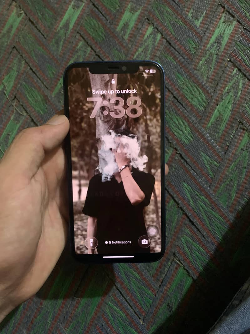 Apple iPhone 12 5