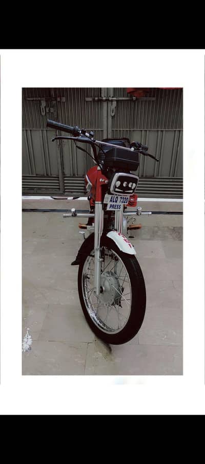 Honda CG125 Red