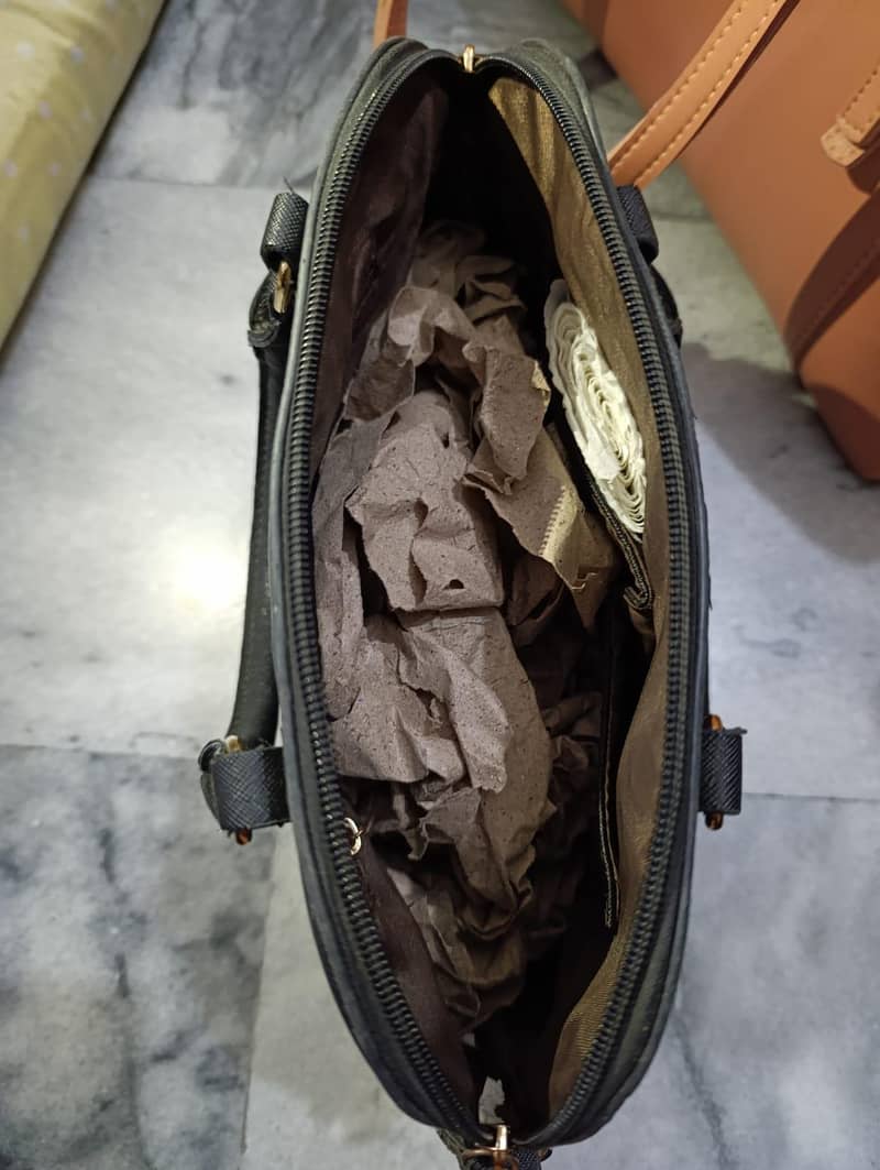 Hand bag 17