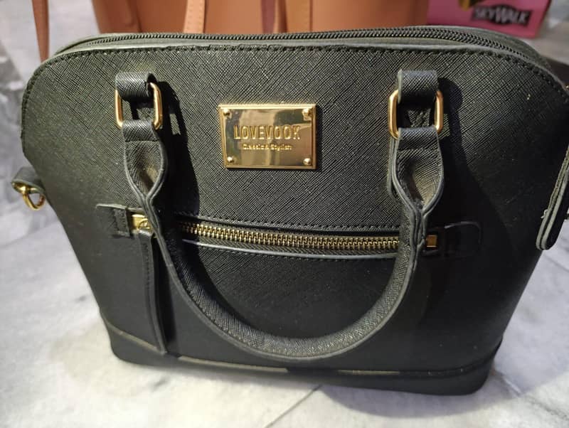 Hand bag 19